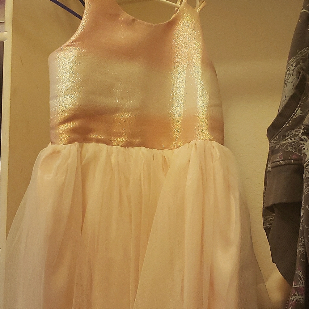 I am selling a lightly colored dress